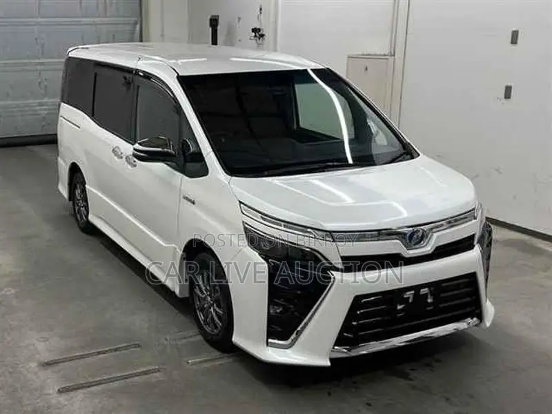 Toyota Voxy Hybrid ZS Kerameki 2020