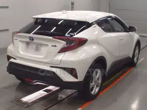 Toyota C-HR Hybrid S 2021