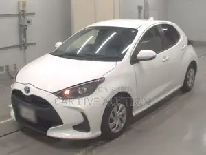 Toyota Yaris Hybrid X 2021