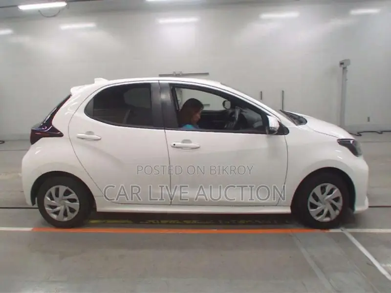 Toyota Yaris Hybrid X 2021