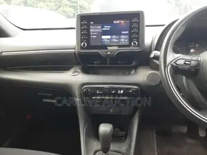 Toyota Yaris Hybrid X 2021