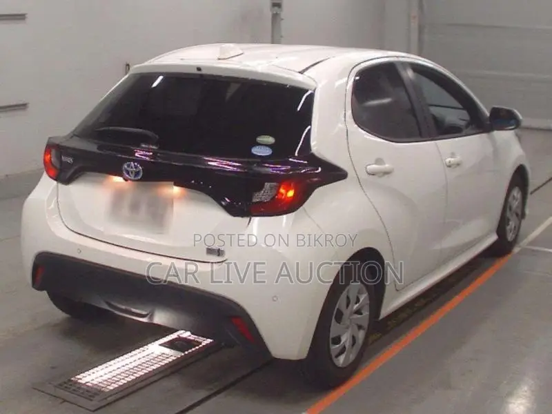 Toyota Yaris Hybrid X 2021