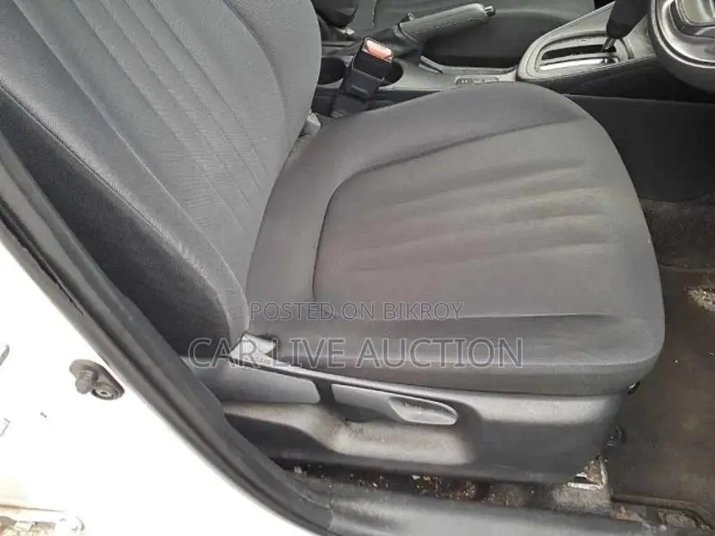 Toyota Yaris Hybrid X 2021