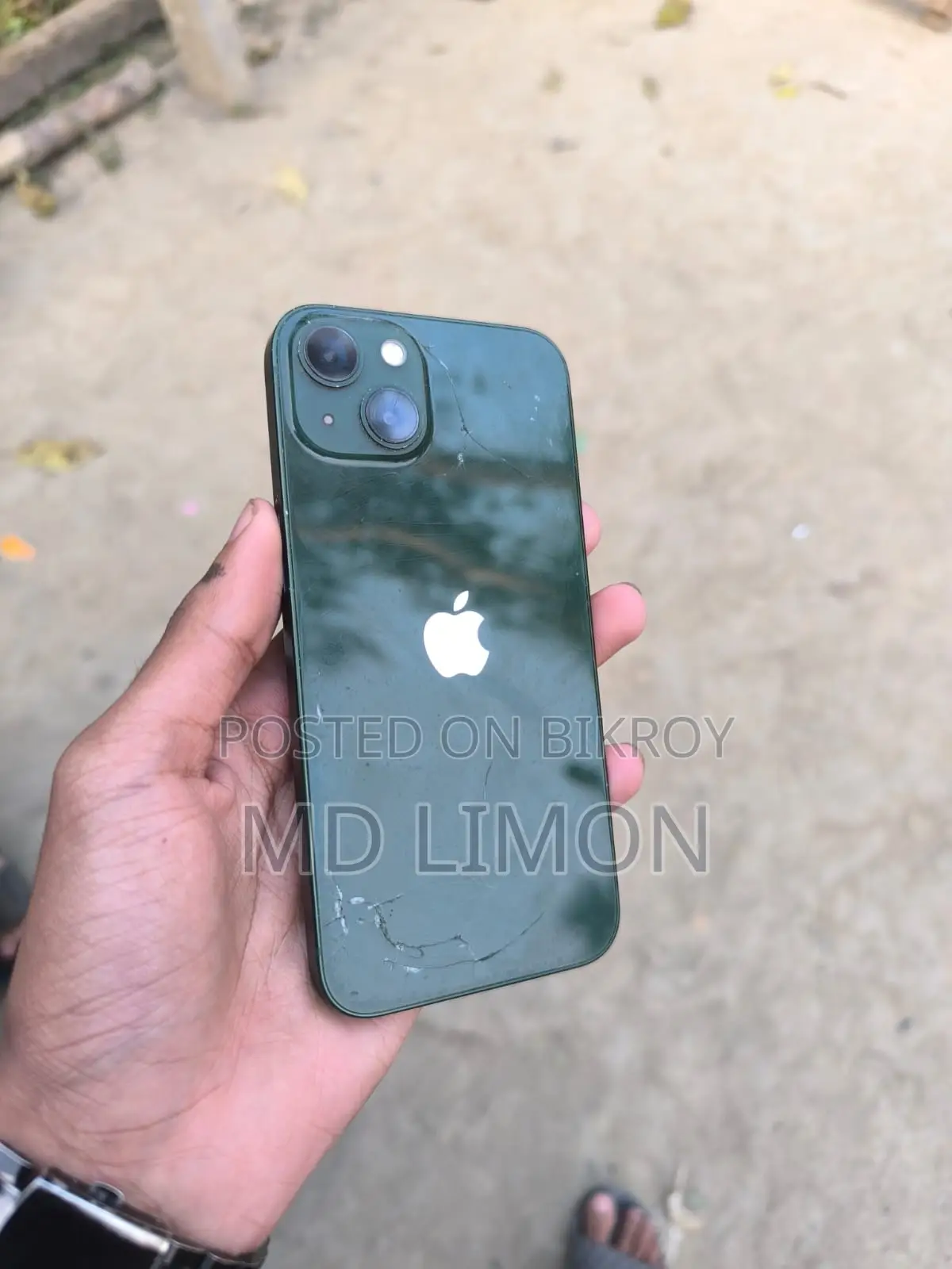 Apple iPhone 13 (Used)