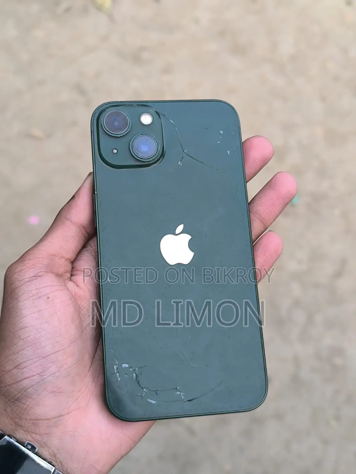 Apple iPhone 13 (Used)