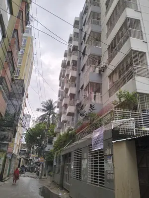 শ্যামলী ভূইয়া গলিতে ১৪০০ স্কয়ারফিট রেডি ফ্ল্যাট ৬৭৫০ টাকা প্রতিবর্গফুট