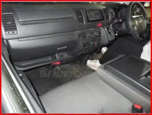 Toyota Hiace Ambulanc GL 4 Camera 2021