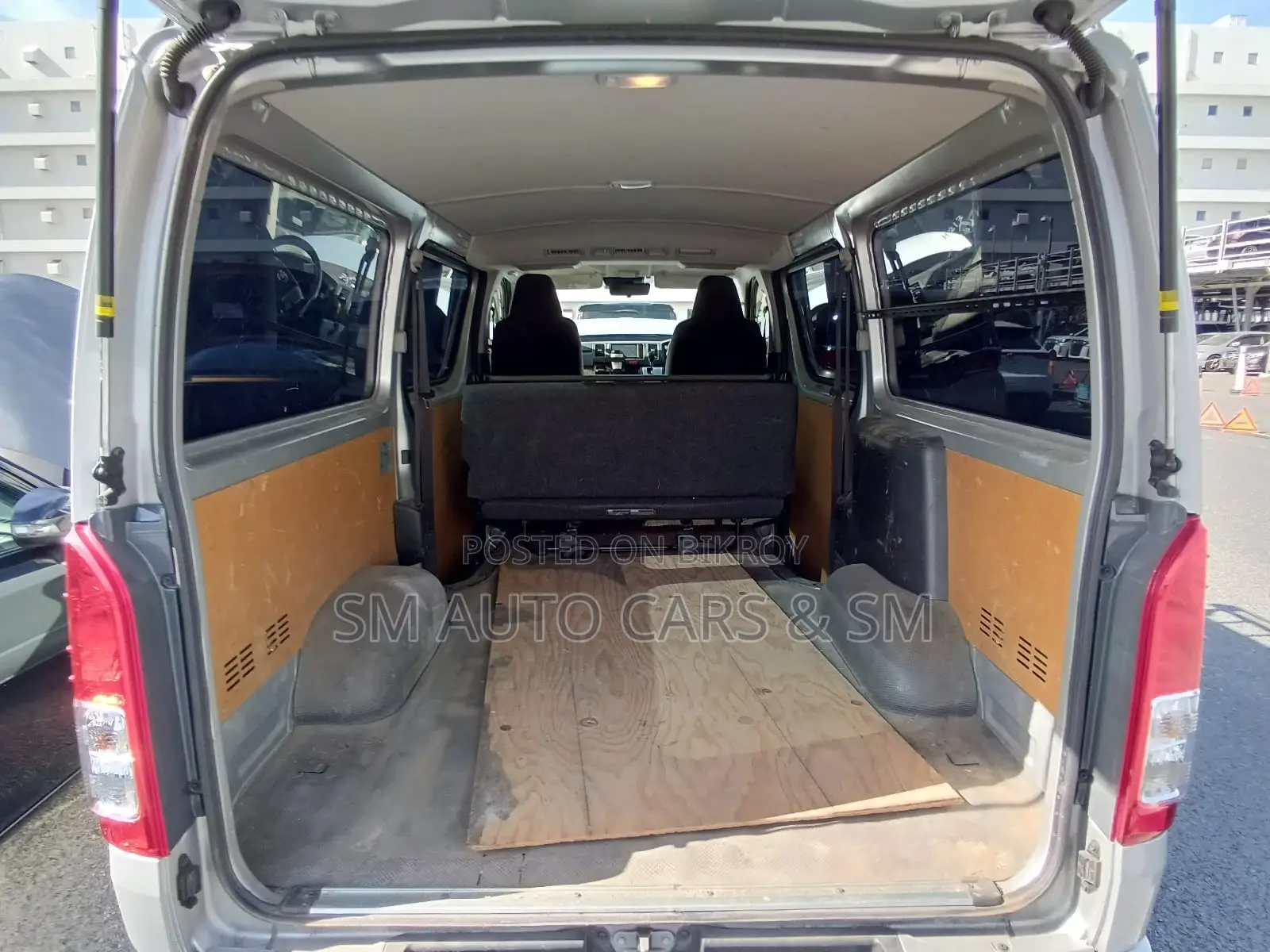 Toyota Hiace Ambulanc GL 4 Camera 2021