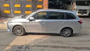Toyota Fielder HYBRID EX-PKG 2020