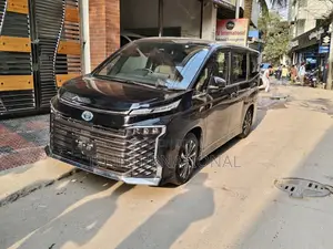 Toyota Voxy SZ PACKAGE HYBRID. 2023