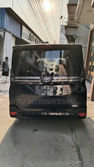 Toyota Voxy SZ PACKAGE HYBRID. 2023