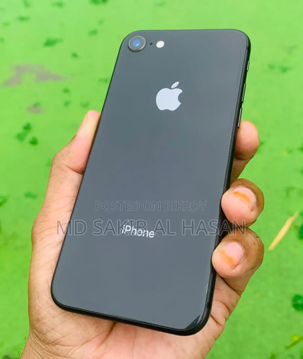 Apple iPhone 8 (Used)