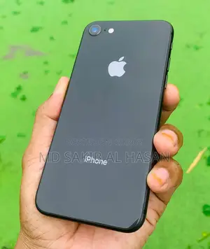Apple iPhone 8 (Used)