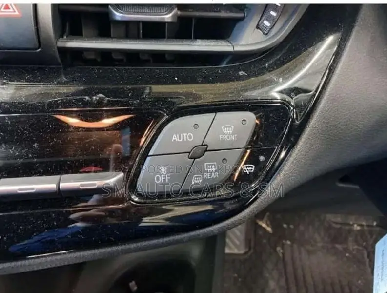 Toyota C-HR S Led Grey Color 2019