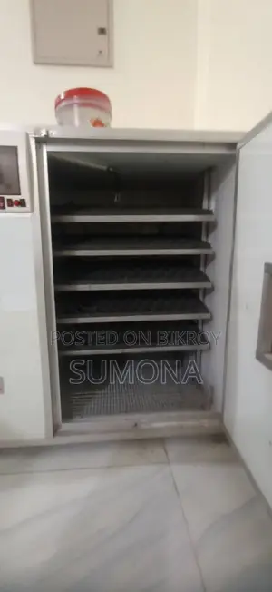 Incubator / Mariam Incubator