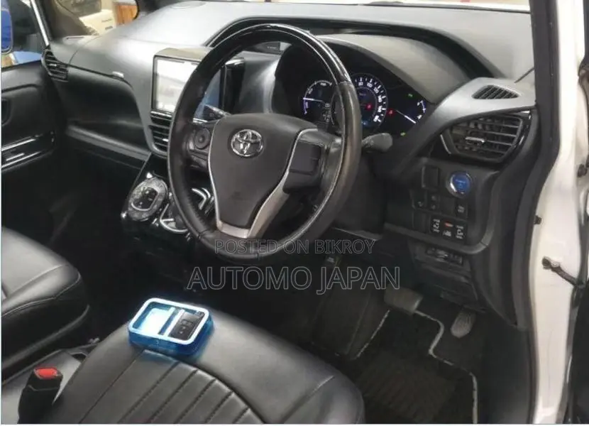 Toyota Noah Si WXB 3 2021