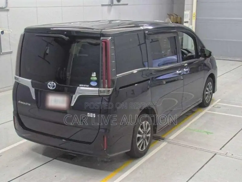 Toyota Esquire Hybrid GI Premium 2021