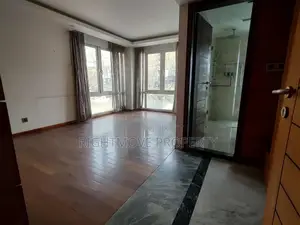 গুলশানে ৪ বেডরুমের বাড়ি বিক্রয়