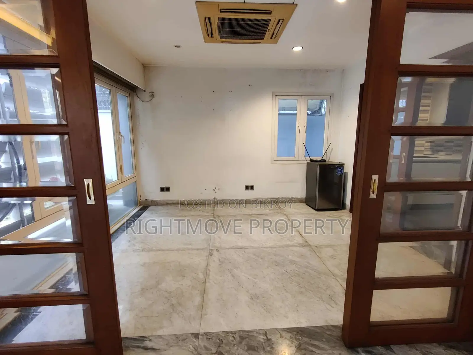 4-Bedroom House in Gulshan for Sale
