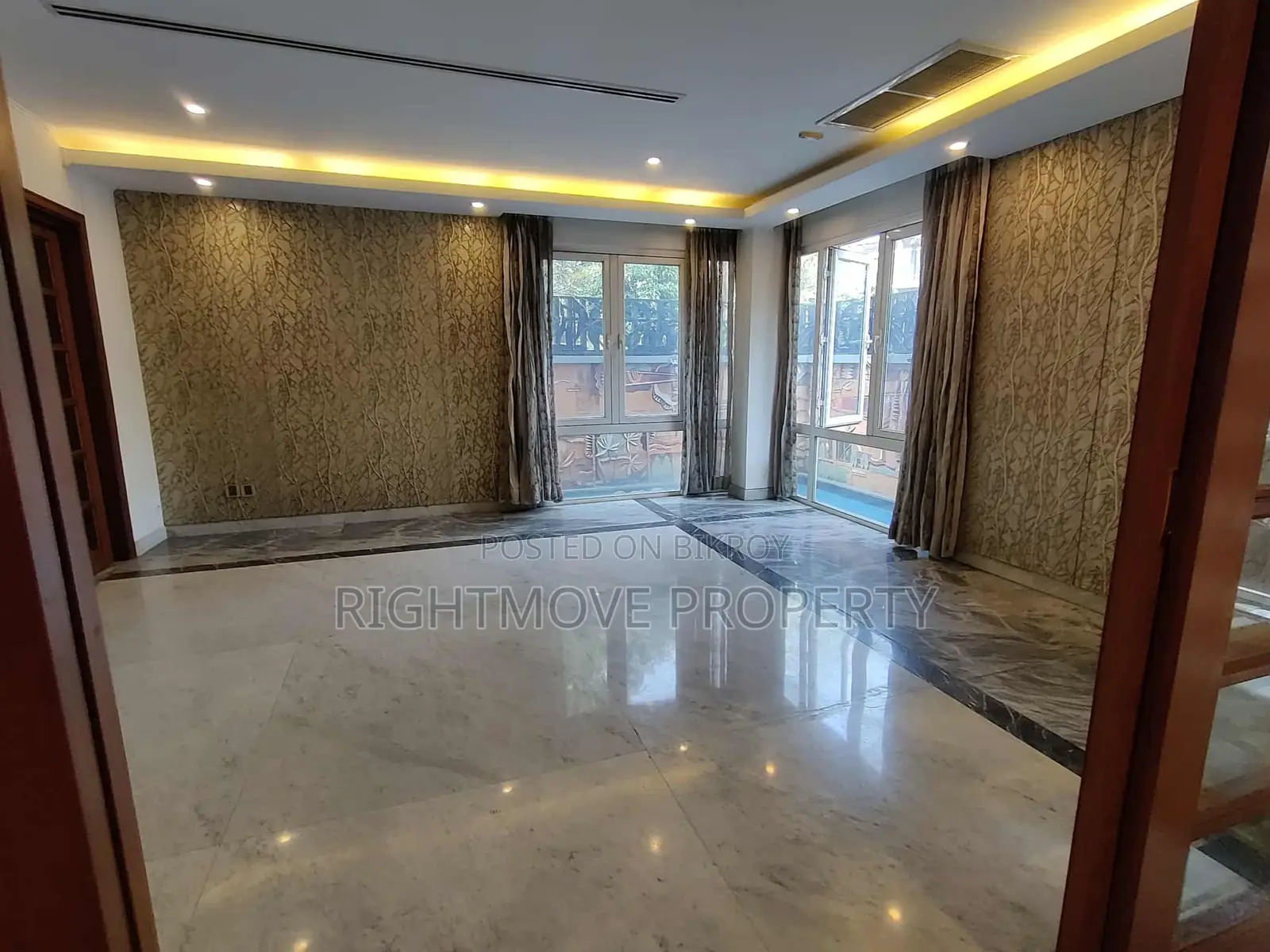 4-Bedroom House in Gulshan for Sale