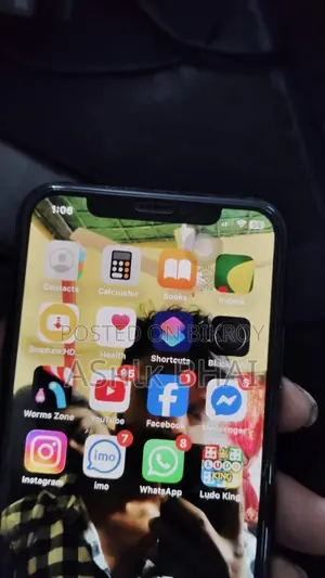 Apple iPhone X (Used)