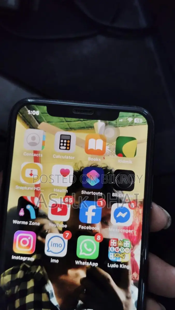 Apple iPhone X (Used)