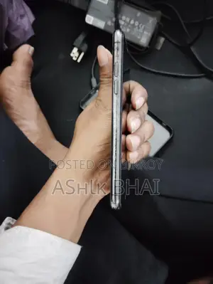 Apple iPhone X (Used)