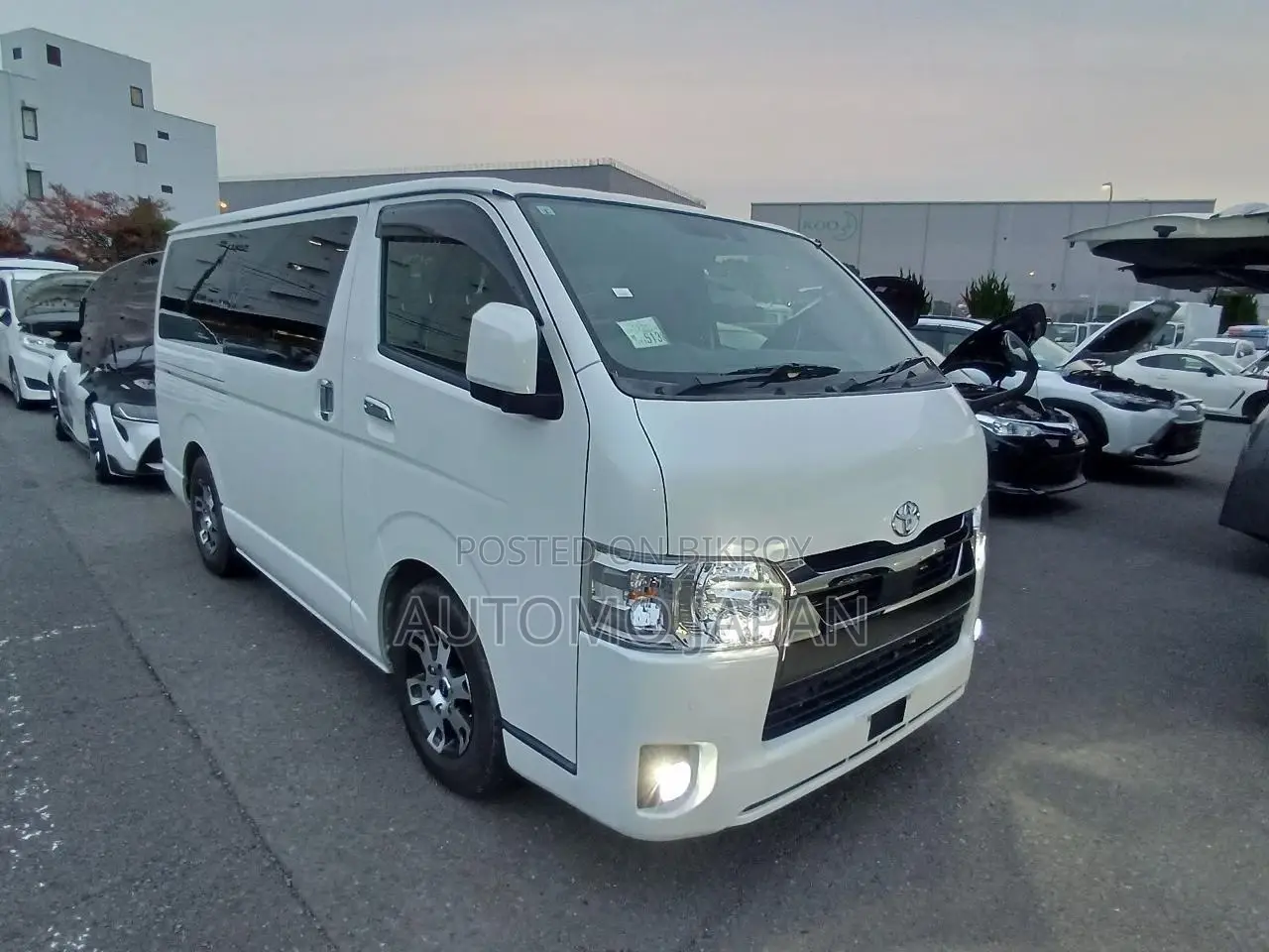 Toyota Hiace Super GL Dark prime 2023
