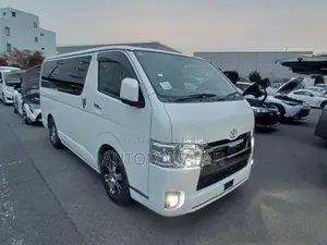 Toyota Hiace Super GL Dark prime 2023