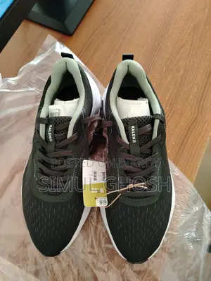 Kalenji and Newfeel Decathlon Brand