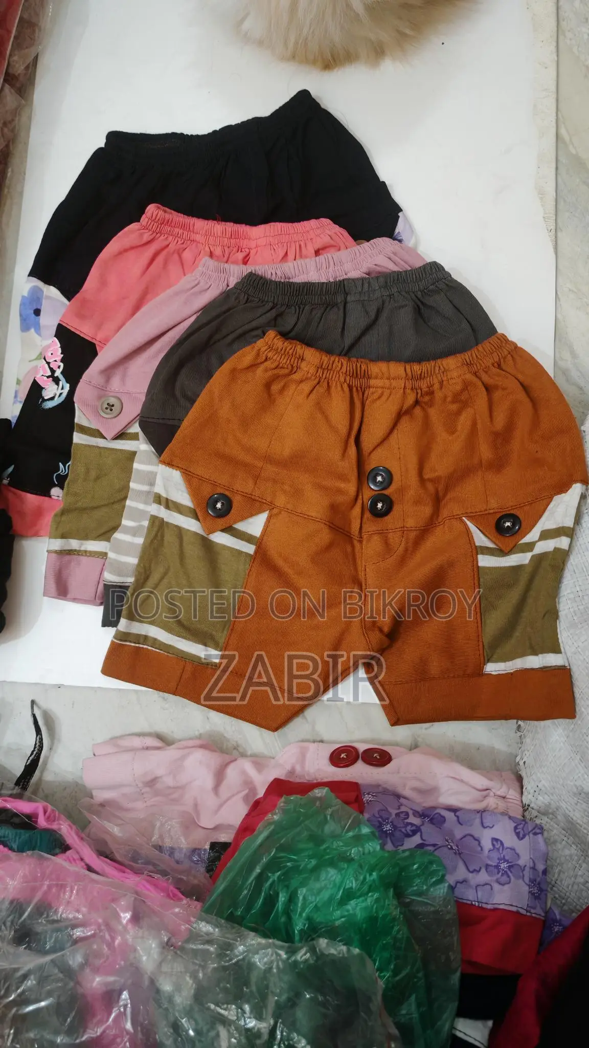 15 children's pants available