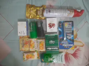 অথেনটিক বডি স্প্রে