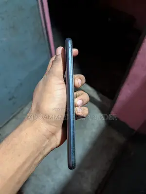 Realme C21Y 4/64 (Used)