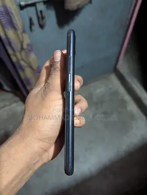 Realme C21Y 4/64 (Used)