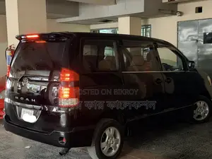 টয়োটা নোয়া এক্স ২০০৩