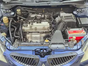 Mitsubishi Lancer GLS 2003