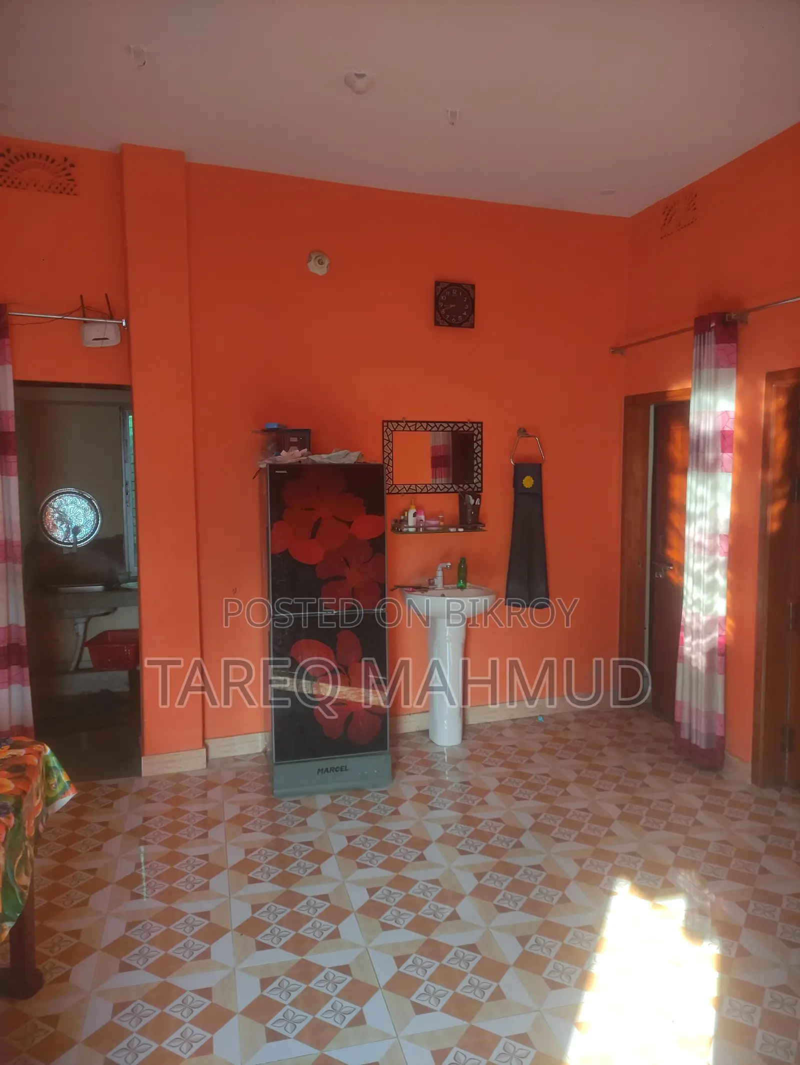 House for Sale with Two Rooms and Bathroom