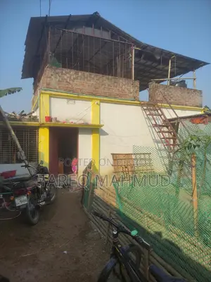 House for Sale with Two Rooms and Bathroom