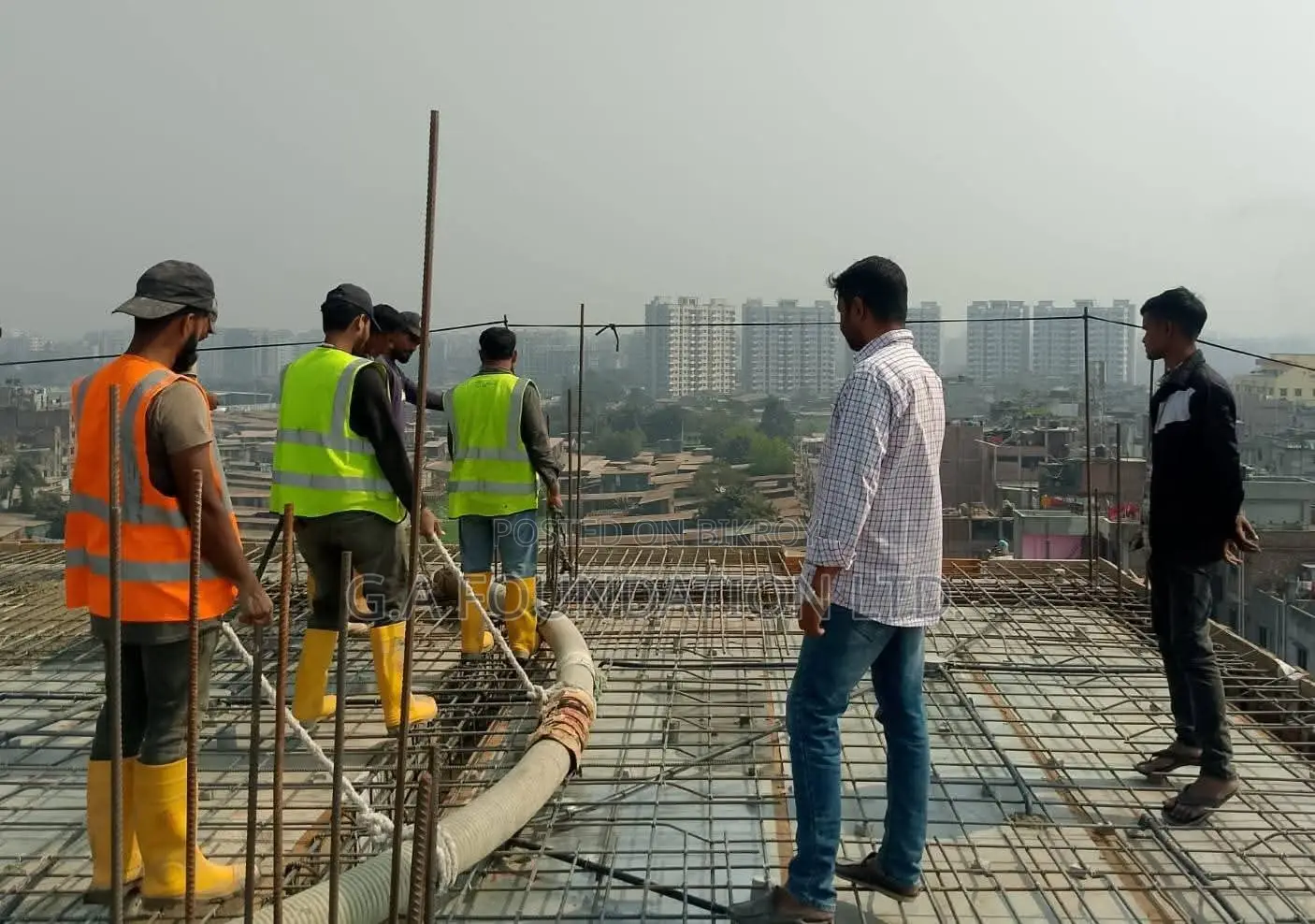 1200 SFT Cosy Family flat now available in Mirpur-Book