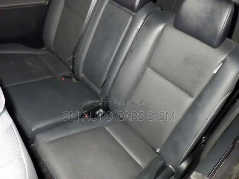 Toyota Esquire Petrol Gi Pearl 2021