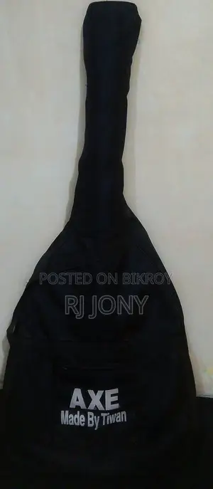 কেশব দে ব্রান্ডের গিটার!