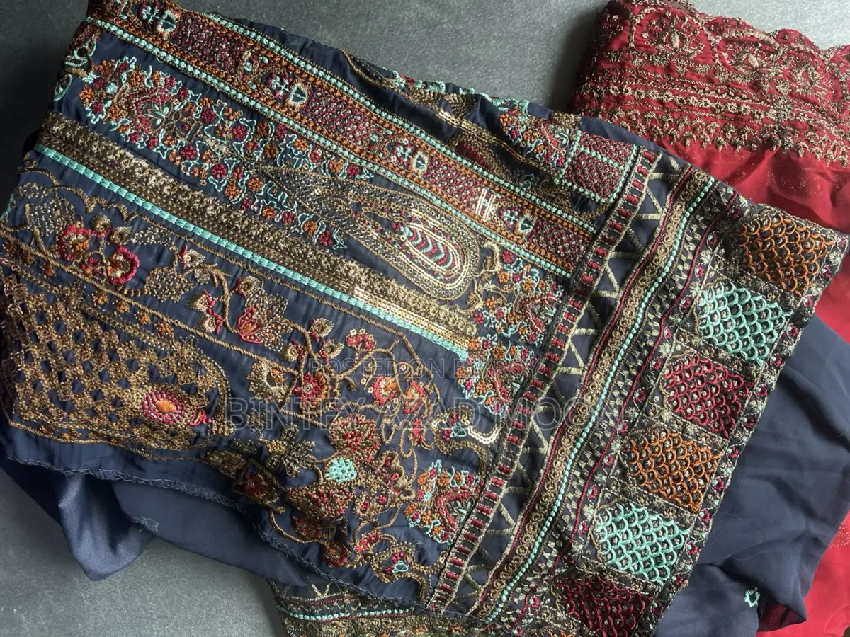 আনস্টিচড ড্রেস