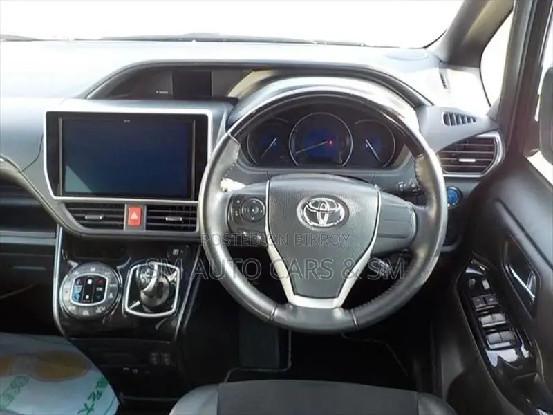 Toyota Esquire Hybrid Gi Premium 2021