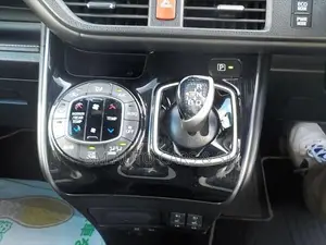 Toyota Esquire Hybrid Gi Premium 2021
