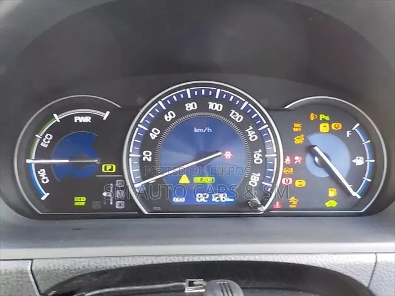 Toyota Esquire Hybrid Gi Premium 2021