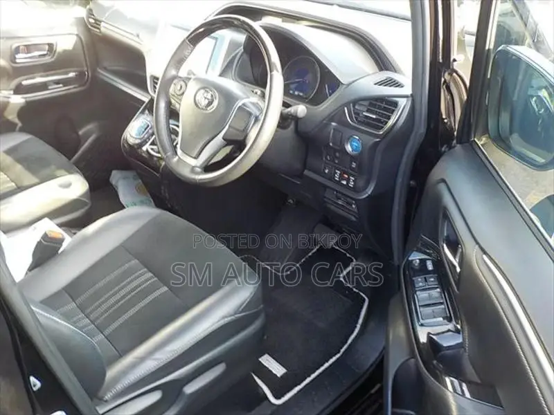 Toyota Esquire Hybrid Gi Premium 2021