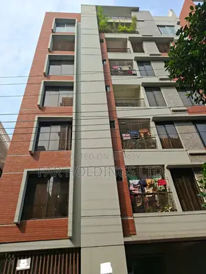 ব্যবহৃত ২৭০০ বর্গফুট, ডিওএইচএস, মহাখালী