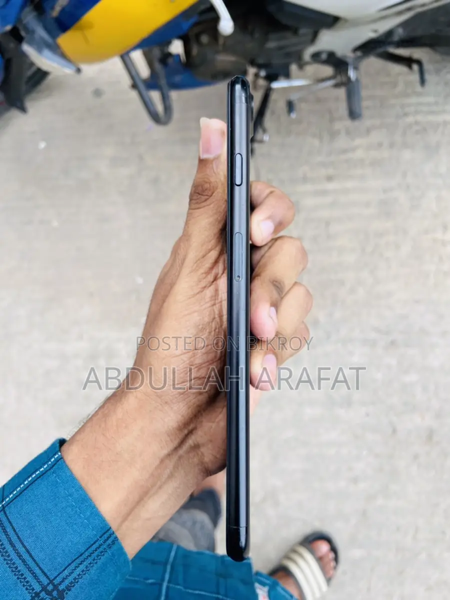 Apple iPhone 7 Plus 128 GB (Used)