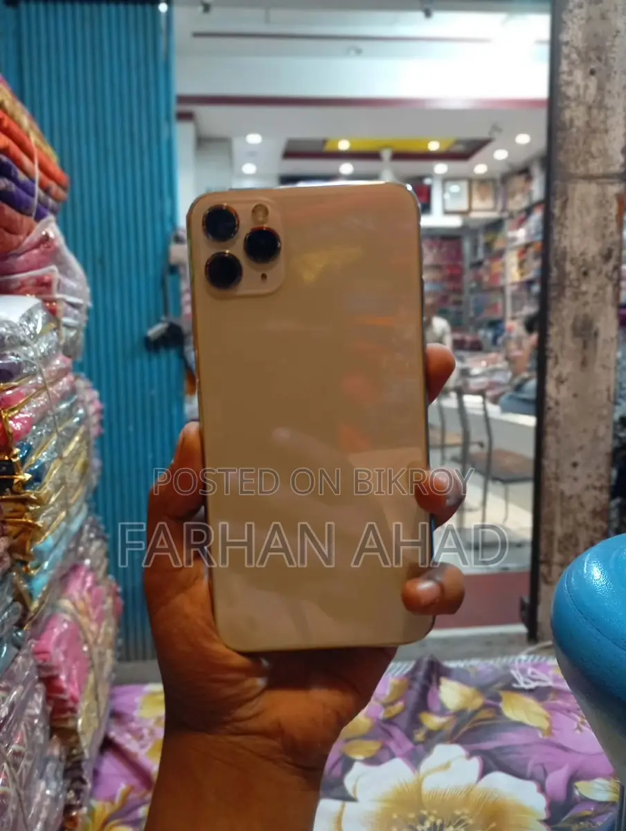 Apple iPhone 11 Pro Max . (Used)