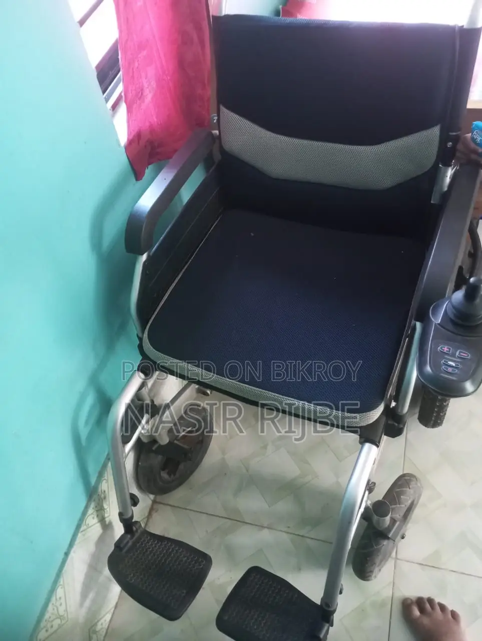 Electric Wheelchair